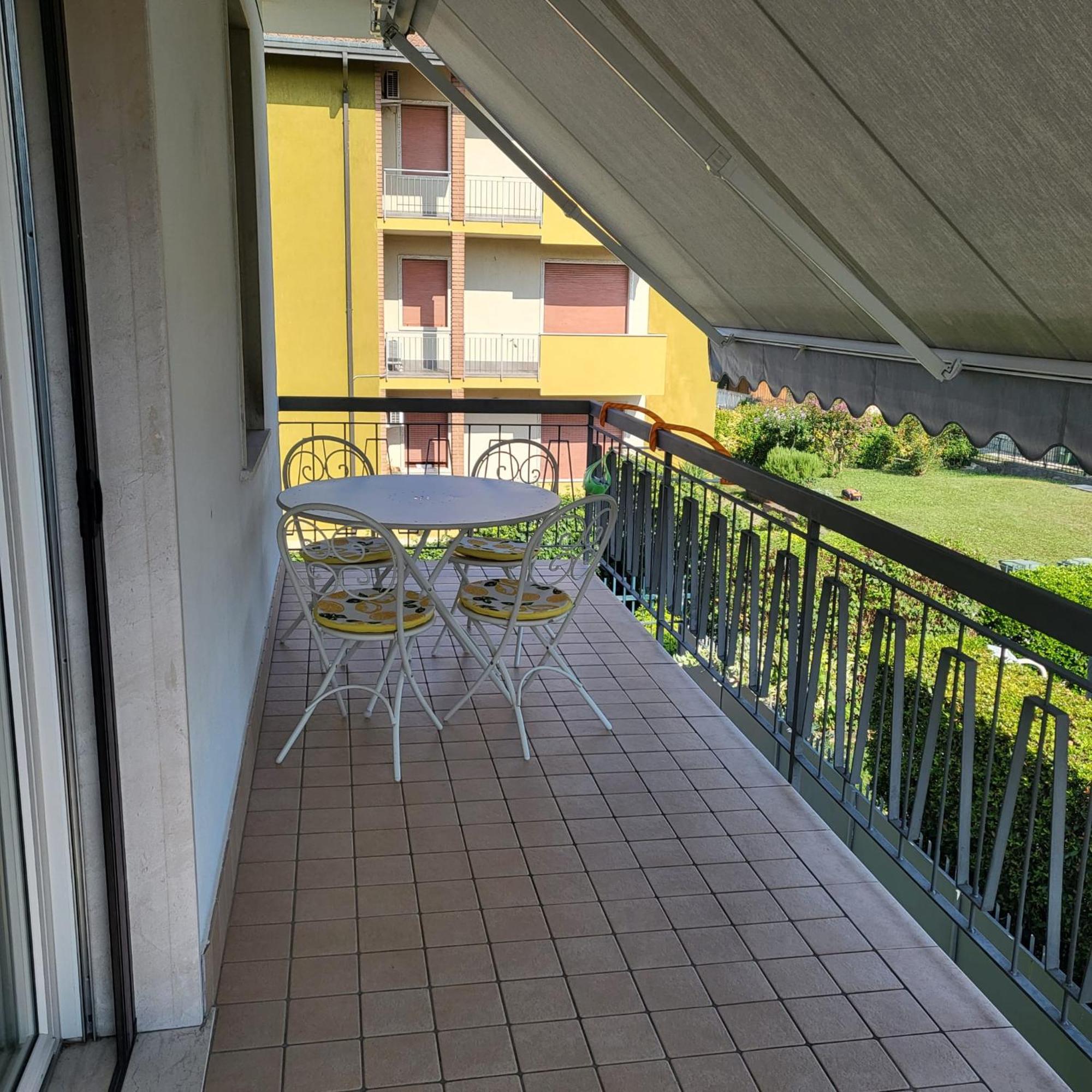 Villa Azdora Peschiera del Garda Exterior photo